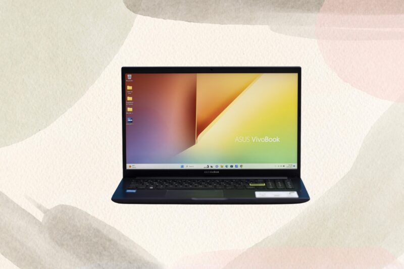 Asus VivoBook 15 crne boje