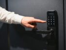 Pametna brava za stan sa tastaturom za unos šifre